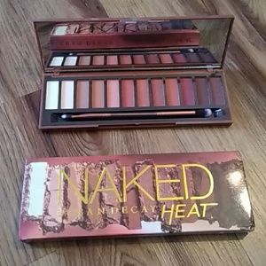 NAKED Urban decay heat eyeshadow palette